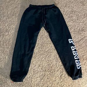 PINK - BLACK SWEATS